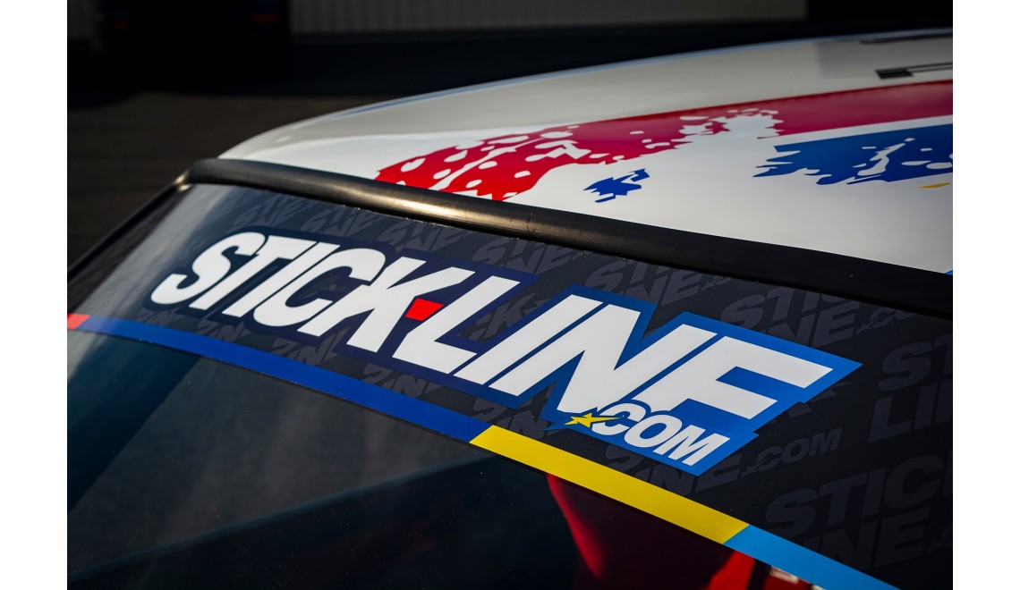 Bandeau pare-brise : réglementation, dimensions autorisées et conseils pour rester conforme